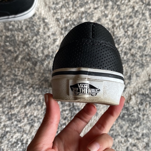 SLIP-ON PERF LEATHER SHOE VANS size 6 - Picture 4 of 4